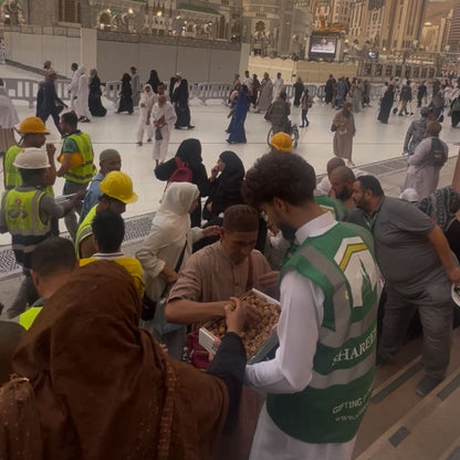 Distribute Dates In Makkah & Madinah